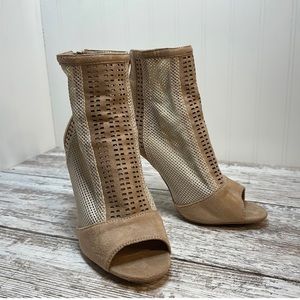 Cape Robbin Nude Ankle Boots 5" Heel Weave Fabric Peep Toe 7.5